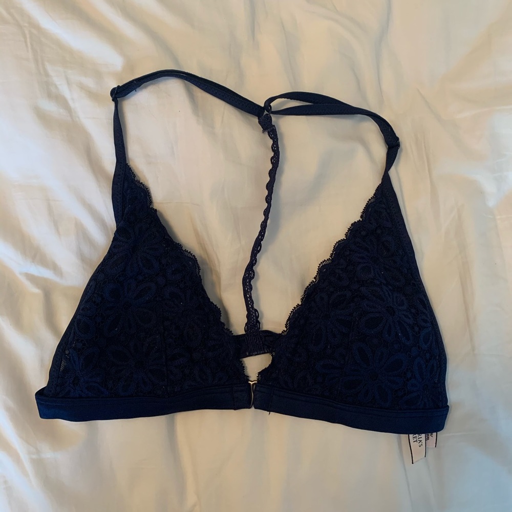 VICTORIA’S SECRET NAVY BLUE BRALETTE